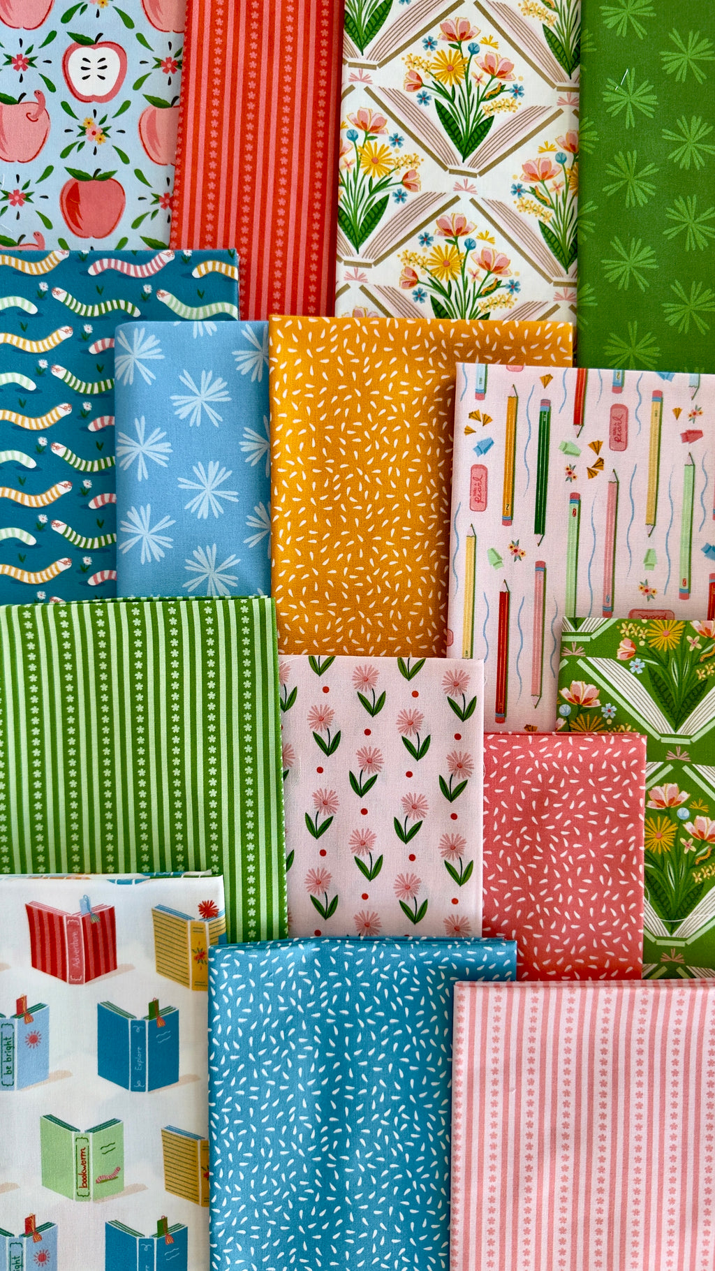 PRE-ORDER - Fat Quarter Bundle - Bookworm - Cloud9 Fabric - Quilting Fabric by the Yard